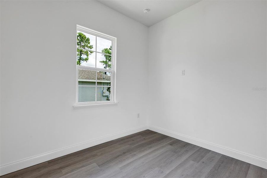 Spacious, unfurnished interior of a new home in , Deland (Image 15).