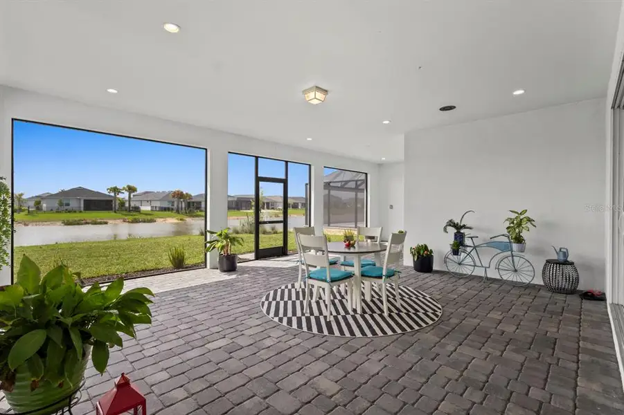 Exterior details and patio area of a home in , Punta Gorda (Image 3).