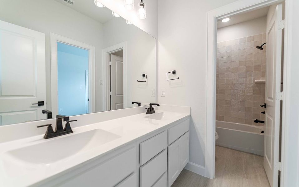 Furnished interior view inside a new home in Heath Golf & Yacht Club, Heath (Image 10). Furnished interior view inside a new home in Heath Golf & Yacht Club, Heath (Image 10).