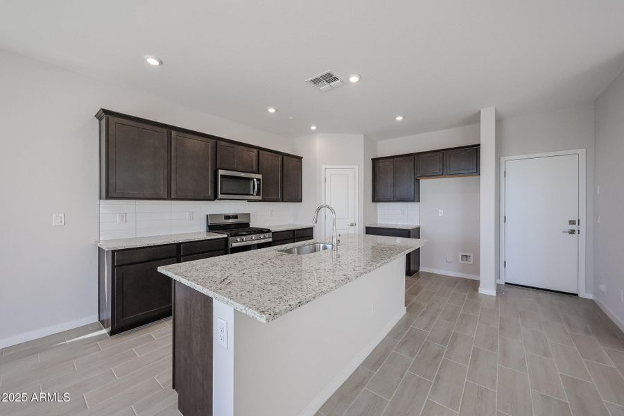 13_Ponderosa_Century-Communities_New-Hom