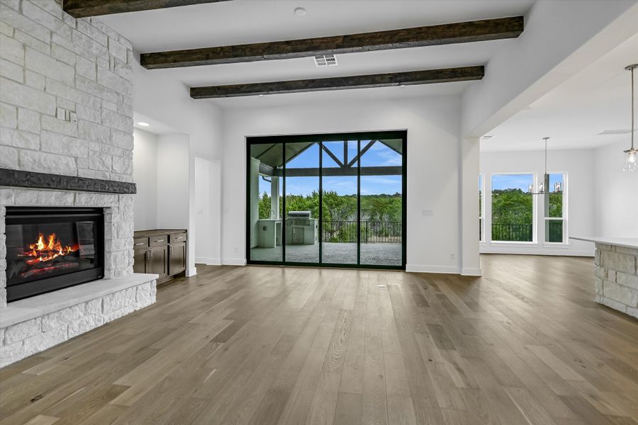 Representative unfurnished interior of a home built from the Santa Barbara II by Giddens Homes in Scofield Farms Estates, Georgetown (Image 162).