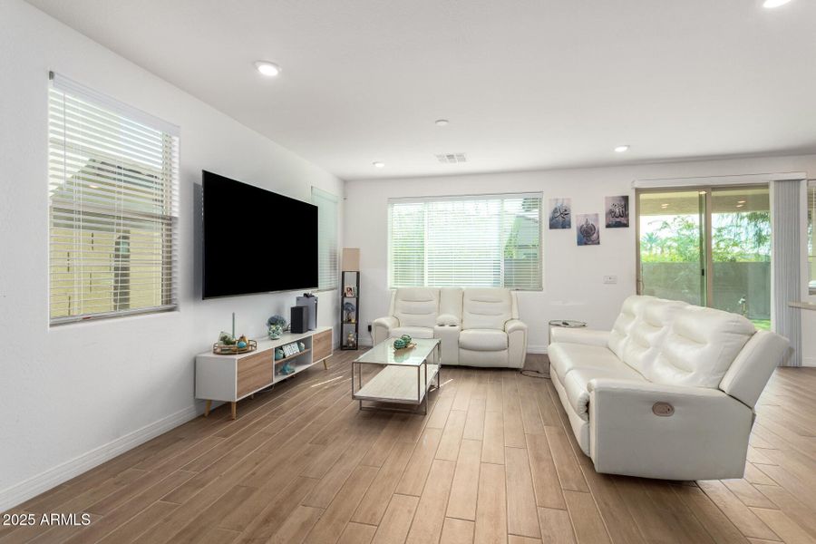 02 - Labelle 02 - Labelle