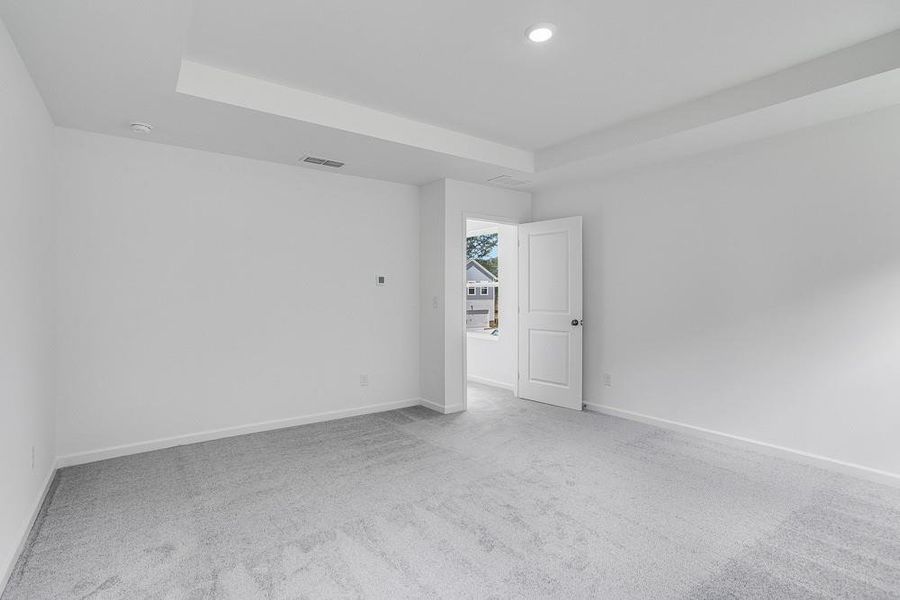 Spacious, unfurnished interior of a new home in Heritage River, Euharlee (Image 21).