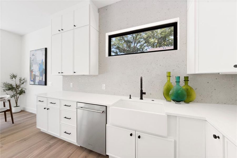 Furnished interior view inside a new home in , Bradenton (Image 10).