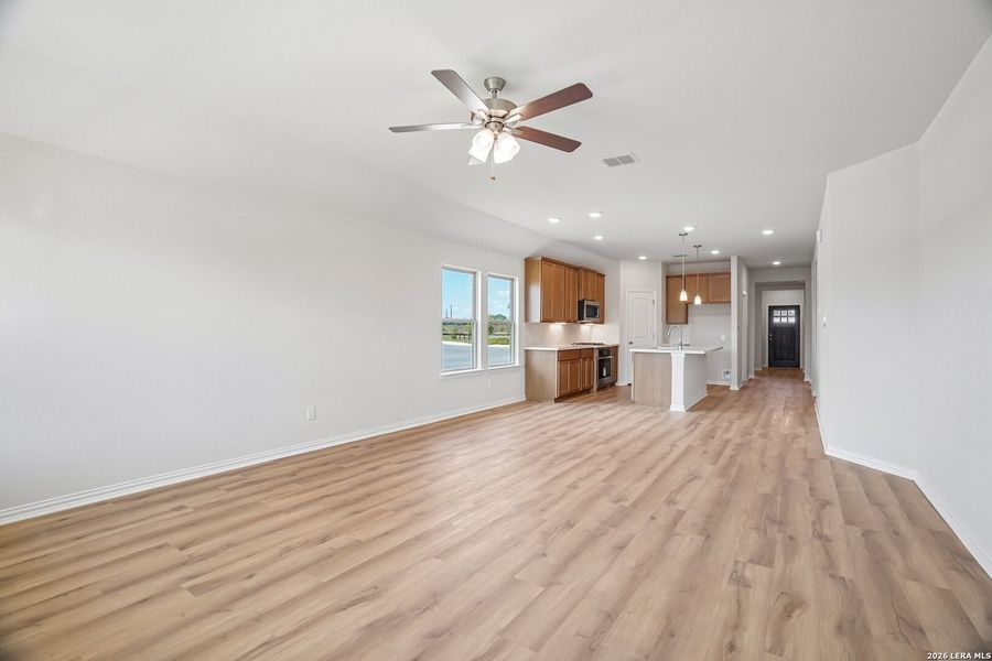 Spacious, unfurnished interior of a new home in Prairie Green, Converse (Image 13).