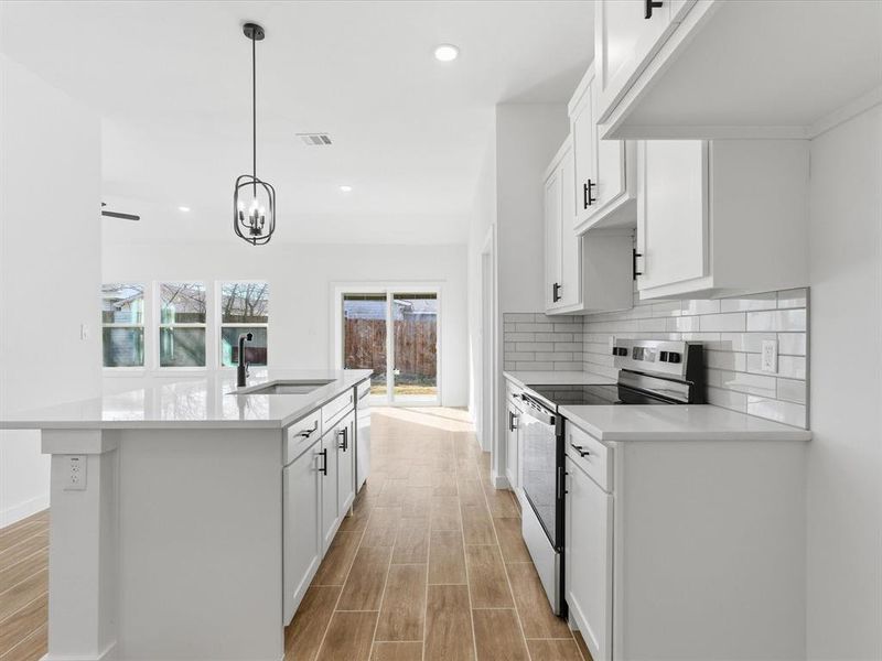 Furnished interior view inside a new home in , Kaufman (Image 16).