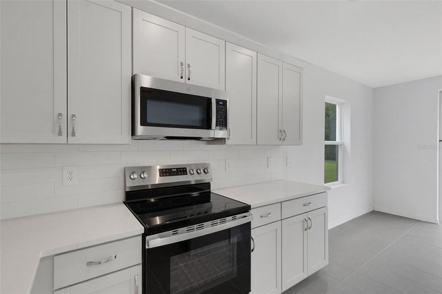 Furnished interior view inside a new home in Southpointe, Palmetto (Image 8).