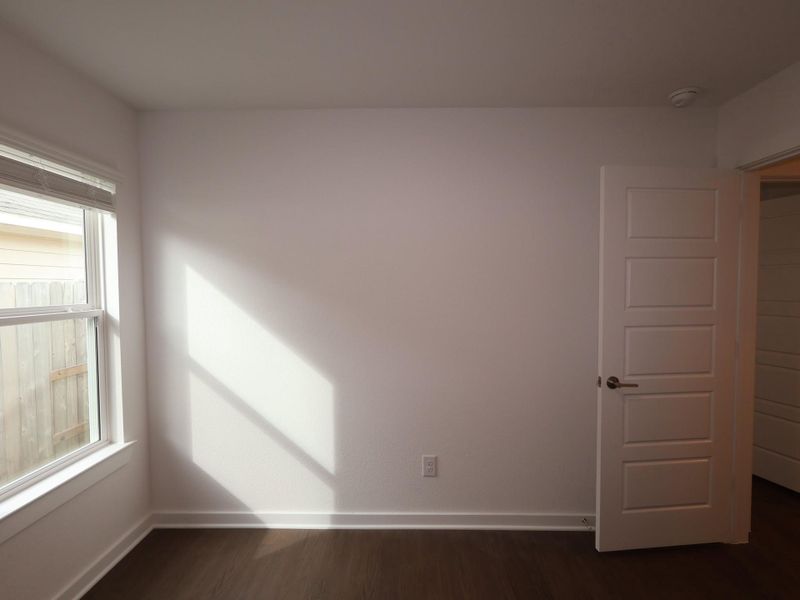 Spacious, unfurnished interior of a new home in Summerview, Fulshear (Image 29).