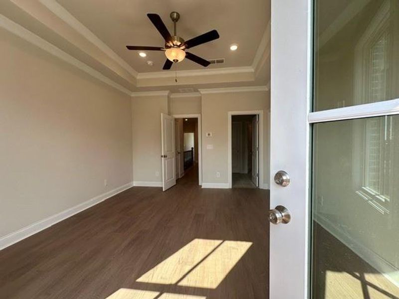 Spacious, unfurnished interior of a new home in Ward's Crossing Townhomes, Johns Creek (Image 25). Spacious, unfurnished interior of a new home in Ward's Crossing Townhomes, Johns Creek (Image 25).