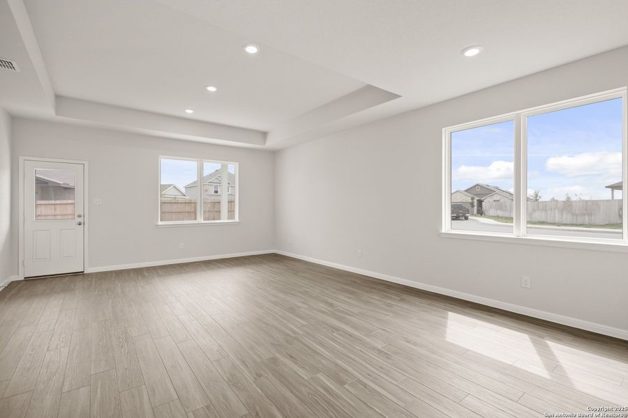 Spacious, unfurnished interior of a new home in Cinco Lakes, San Antonio (Image 12). Spacious, unfurnished interior of a new home in Cinco Lakes, San Antonio (Image 12).