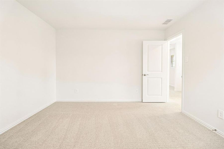 Spacious, unfurnished interior of a new home in Stella Hills, Denton (Image 31).