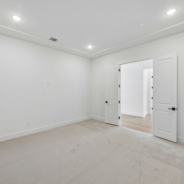 Spacious, unfurnished interior of a new home in The Parks at Wilson Creek, Celina (Image 67).