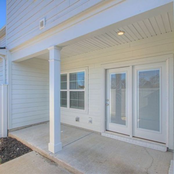 Exterior details and patio area of a home in Jackson Towne, Murfreesboro (Image 16).