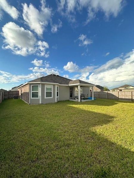 Exterior details and patio area of a home in Miller's Pond, Rosenberg (Image 3). Exterior details and patio area of a home in Miller's Pond, Rosenberg (Image 3).