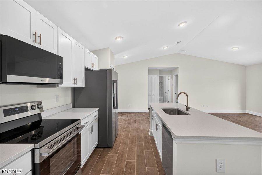 Furnished interior view inside a new home in Cape Coral, Cape Coral (Image 9).
