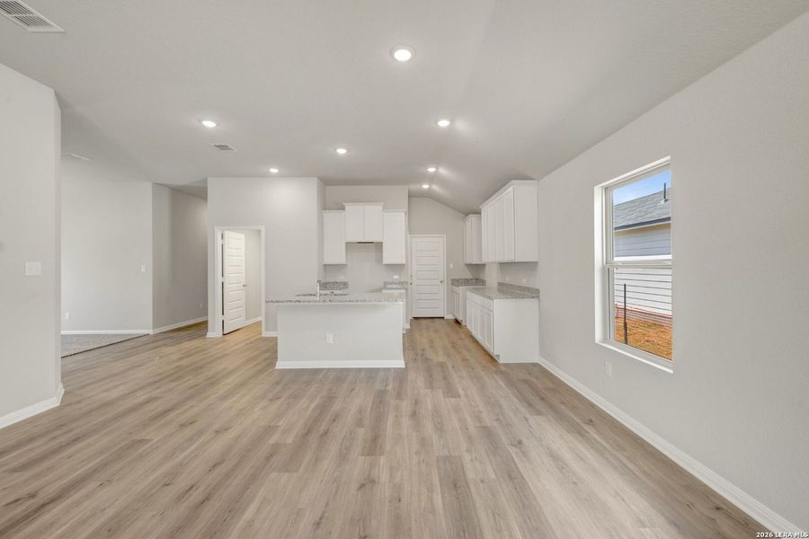 Spacious, unfurnished interior of a new home in Verano Farms, San Antonio (Image 24).