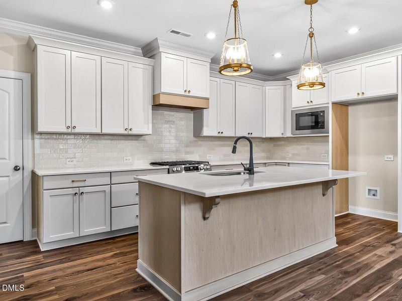 014-1280x960-kitchen