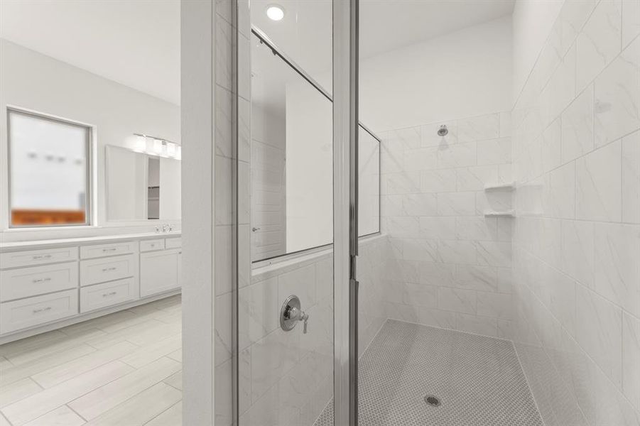 9320 Blooming Ivy - Bath (4)