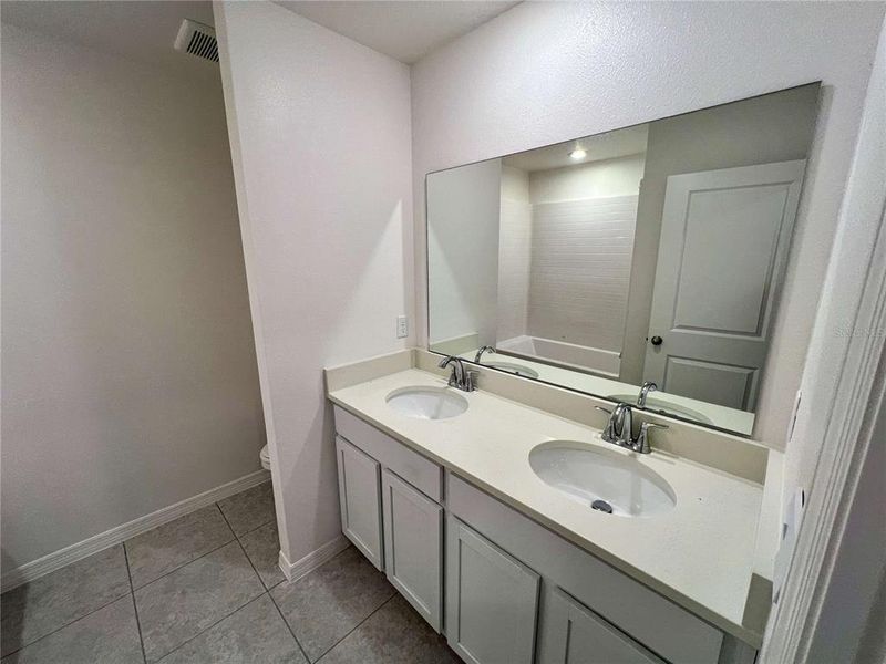 Furnished interior view inside a new home in Villamar, Winter Haven (Image 8).