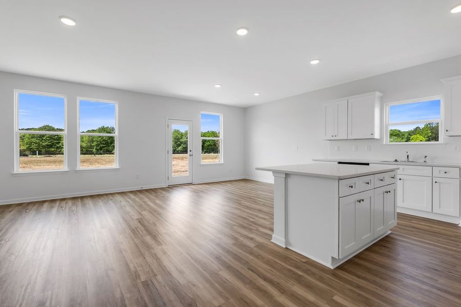 Spacious, unfurnished interior of a new home in Three Rivers, Rome (Image 21).