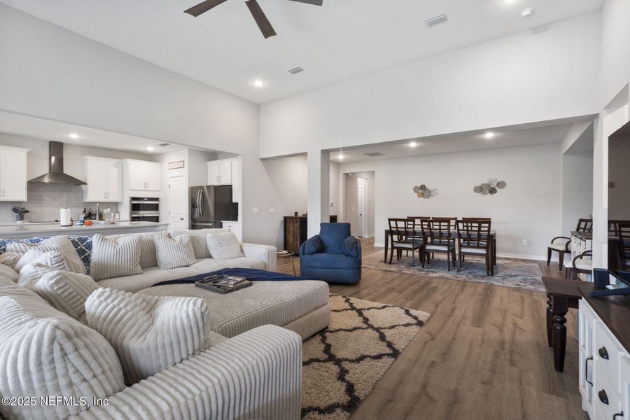 Furnished interior view inside a new home in , Jacksonville (Image 31). Furnished interior view inside a new home in , Jacksonville (Image 31).