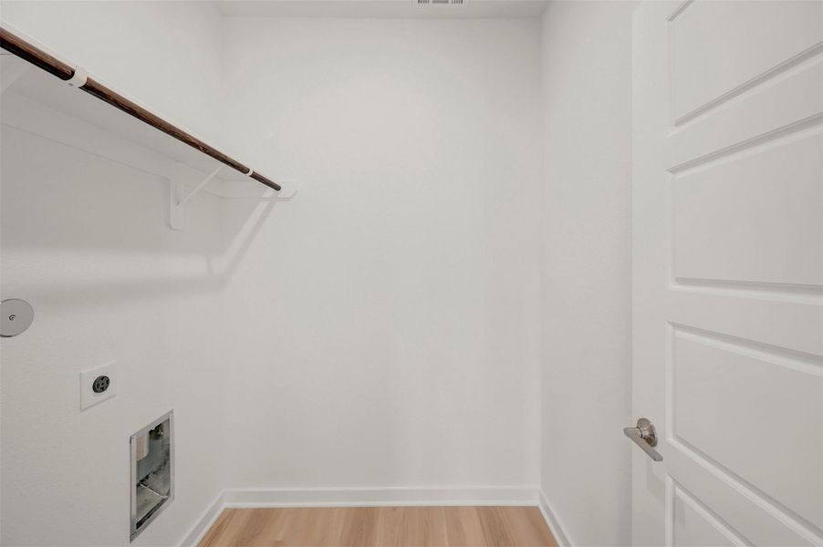 Spacious, unfurnished interior of a new home in Miller's Pond, Rosenberg (Image 28). Spacious, unfurnished interior of a new home in Miller's Pond, Rosenberg (Image 28).