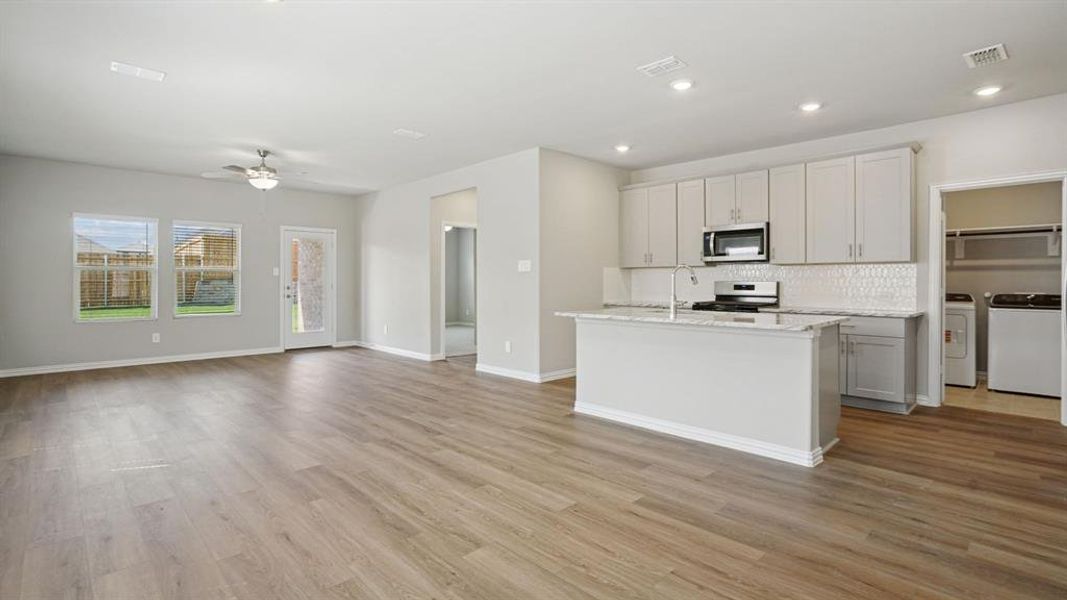 Photo is not of the actual home, but is an inspirational photo of builder’s model home and may depict options, furnishings, and/or decorator features that are not included. Photo is not of the actual home, but is an inspirational photo of builder’s model home and may depict options, furnishings, and/or decorator features that are not included.