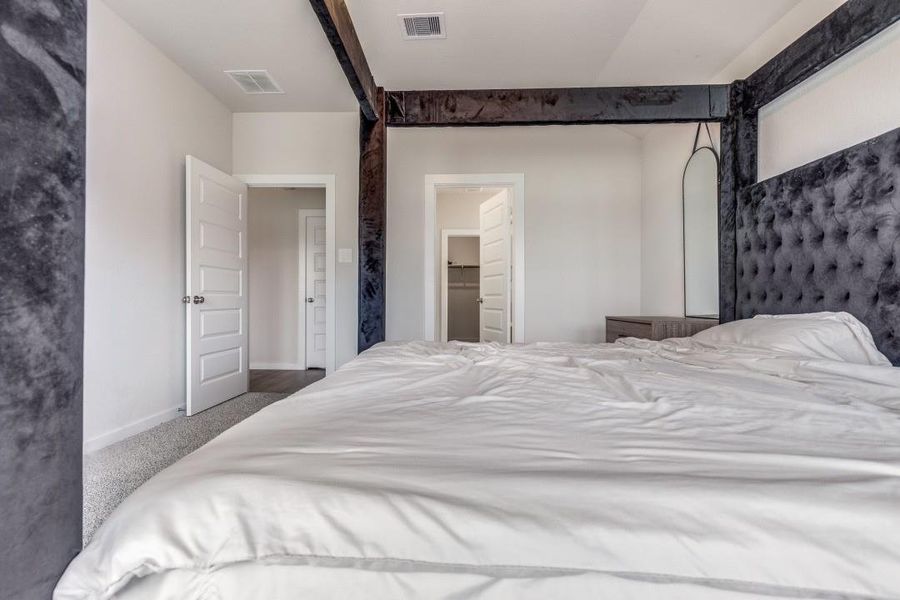 Furnished interior view inside a new home in Sierra Vista, Iowa Colony (Image 14). Furnished interior view inside a new home in Sierra Vista, Iowa Colony (Image 14).