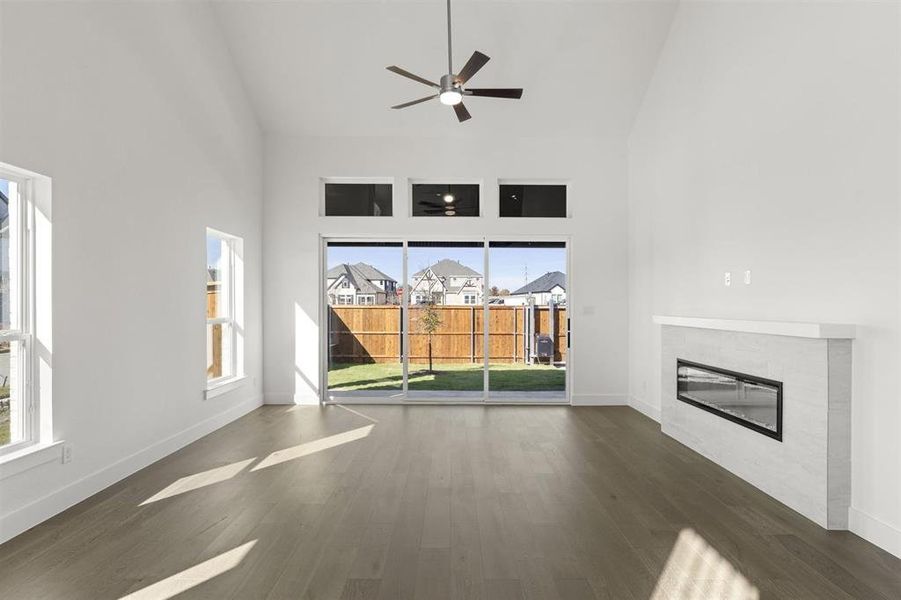 Spacious, unfurnished interior of a new home in Trails at Cottonwood Creek, Rowlett (Image 28).