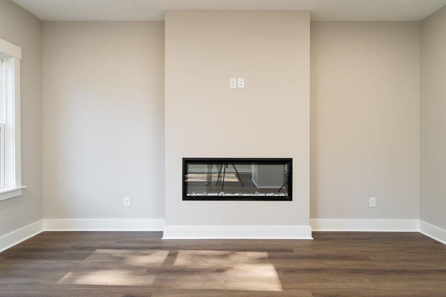 Spacious, unfurnished interior of a new home in , North Charleston (Image 14).