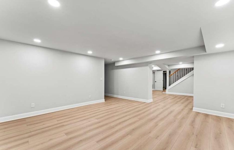 Spacious, unfurnished interior of a new home in , Atlanta (Image 23).