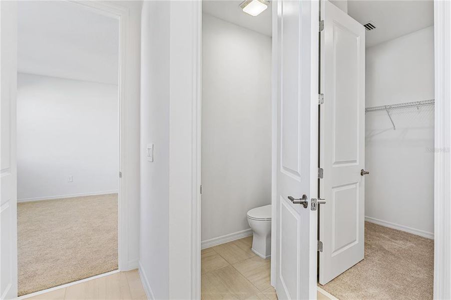 Spacious, unfurnished interior of a new home in , Winter Garden (Image 27).
