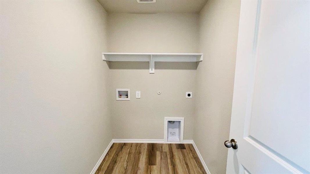 Spacious, unfurnished interior of a new home in Sunnycreek, Crowley (Image 21). Spacious, unfurnished interior of a new home in Sunnycreek, Crowley (Image 21).