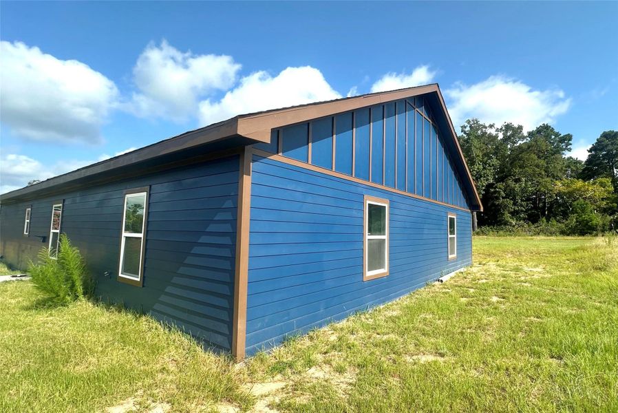 Exterior details and patio area of a home in , Jacksonville (Image 1). Exterior details and patio area of a home in , Jacksonville (Image 1).