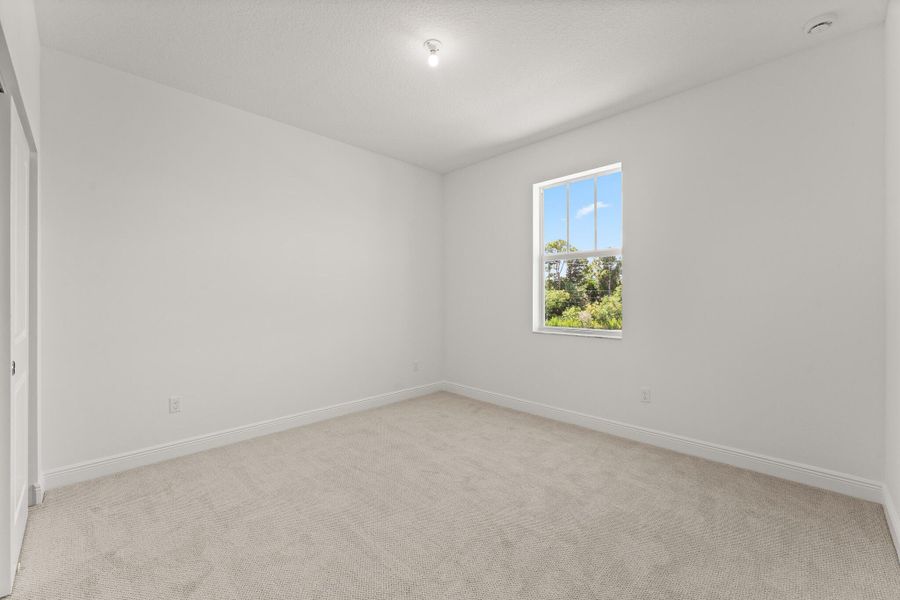 Spacious, unfurnished interior of a new home in Avila, Jensen Beach (Image 11).
