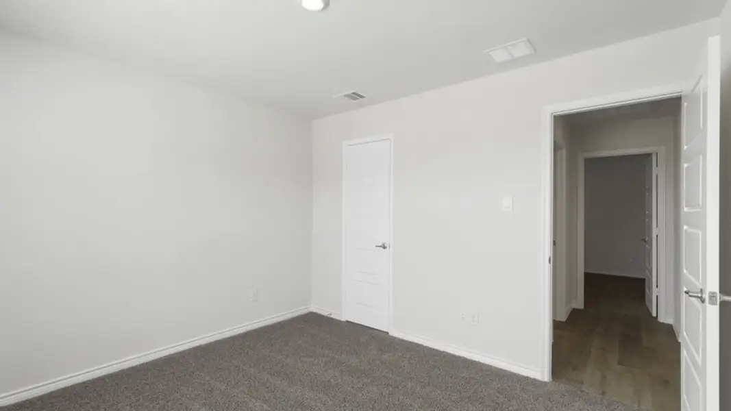 Spacious, unfurnished interior of a new home in Elevon, Lavon (Image 23).
