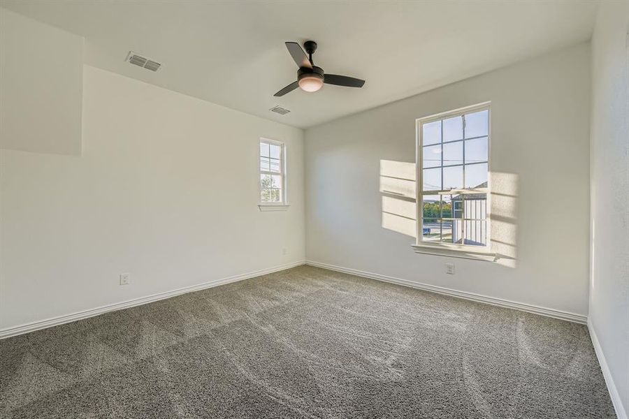 Spacious, unfurnished interior of a new home in , Grand Prairie (Image 26).