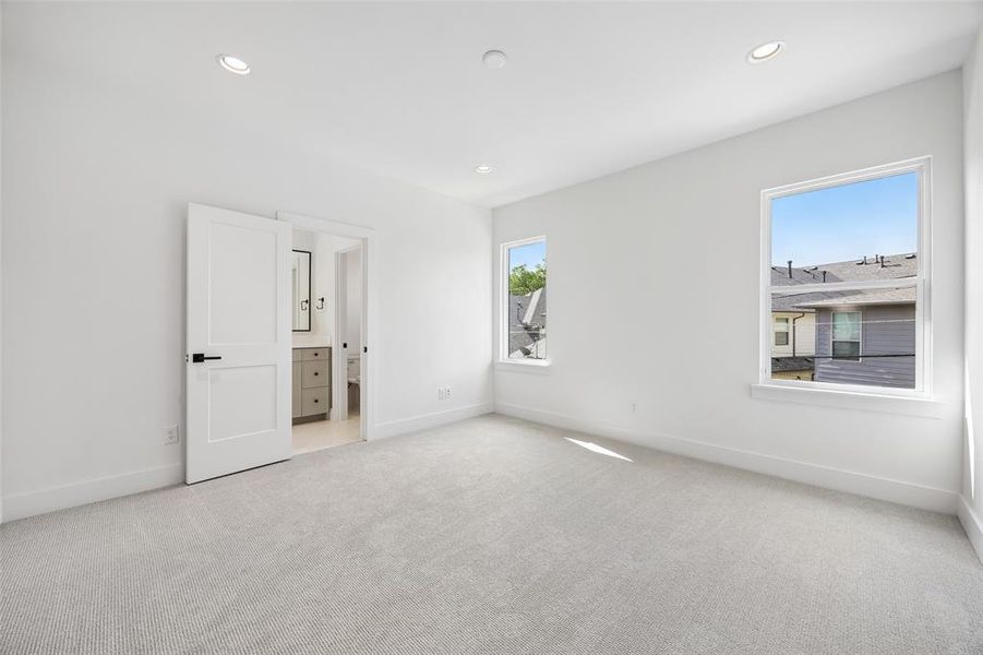 Spacious, unfurnished interior of a new home in , Dallas (Image 18). Spacious, unfurnished interior of a new home in , Dallas (Image 18).