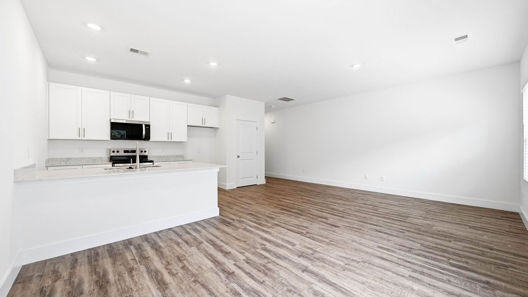 Spacious, unfurnished interior of a new home in The Arbor Townhomes, Kingsport (Image 10). Spacious, unfurnished interior of a new home in The Arbor Townhomes, Kingsport (Image 10).