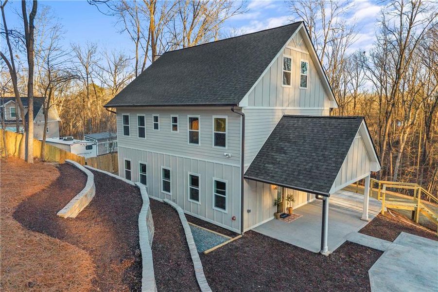 Exterior details and patio area of a home in , Gainesville (Image 33).