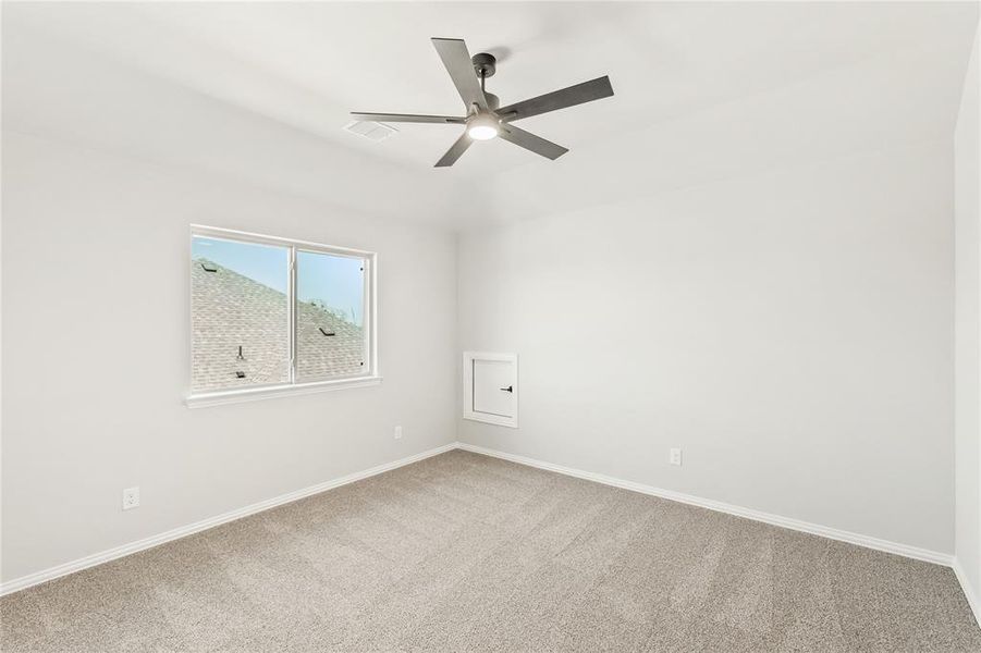 Spacious, unfurnished interior of a new home in Sunrise at Garden Valley, Waxahachie (Image 36). Spacious, unfurnished interior of a new home in Sunrise at Garden Valley, Waxahachie (Image 36).