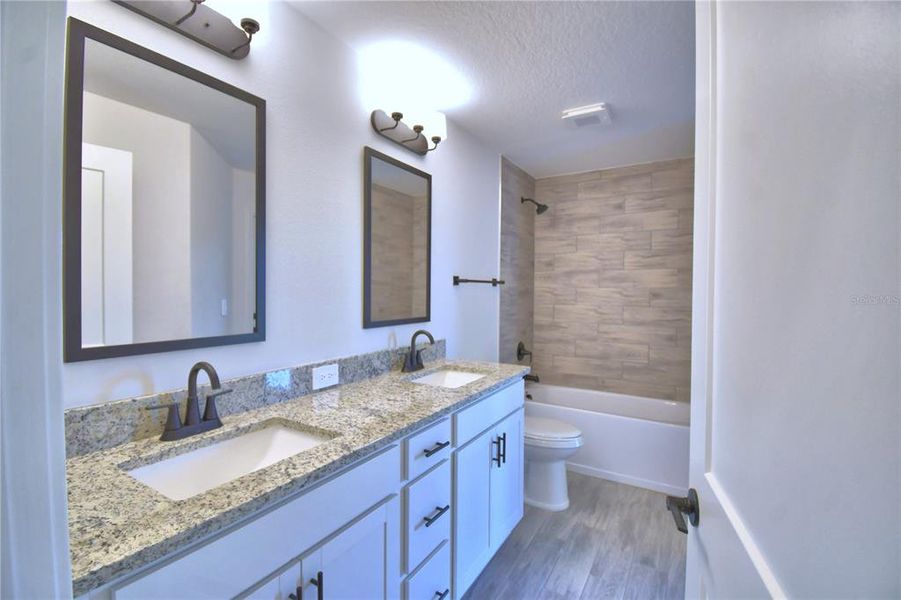 Furnished interior view inside a new home in Lake Juliana Estates, Auburndale (Image 6).