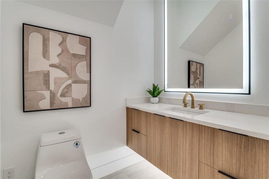 Furnished interior view inside a new home in , Dallas (Image 6).