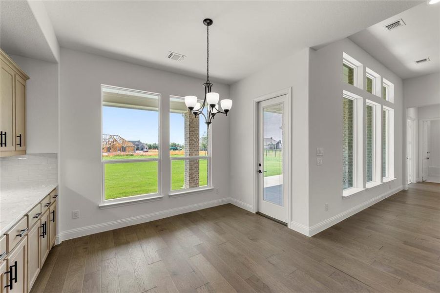 18. 335 Waterview - Dining (2)