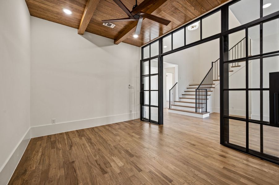 Spacious, unfurnished interior of a new home in The Resort on Eagle Mt. Lake, Fort Worth (Image 23).