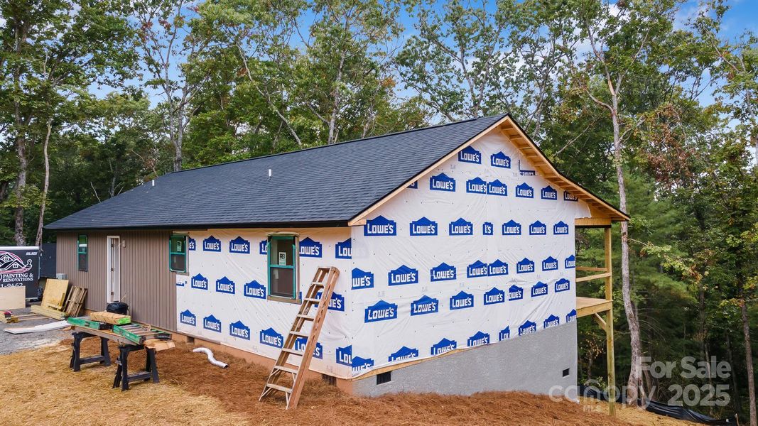 Image 14 of a home in .