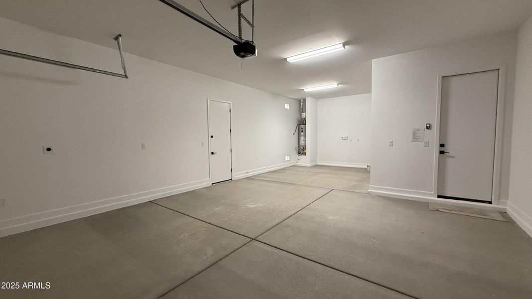 028 - 2.5 Car Garage 028 - 2.5 Car Garage