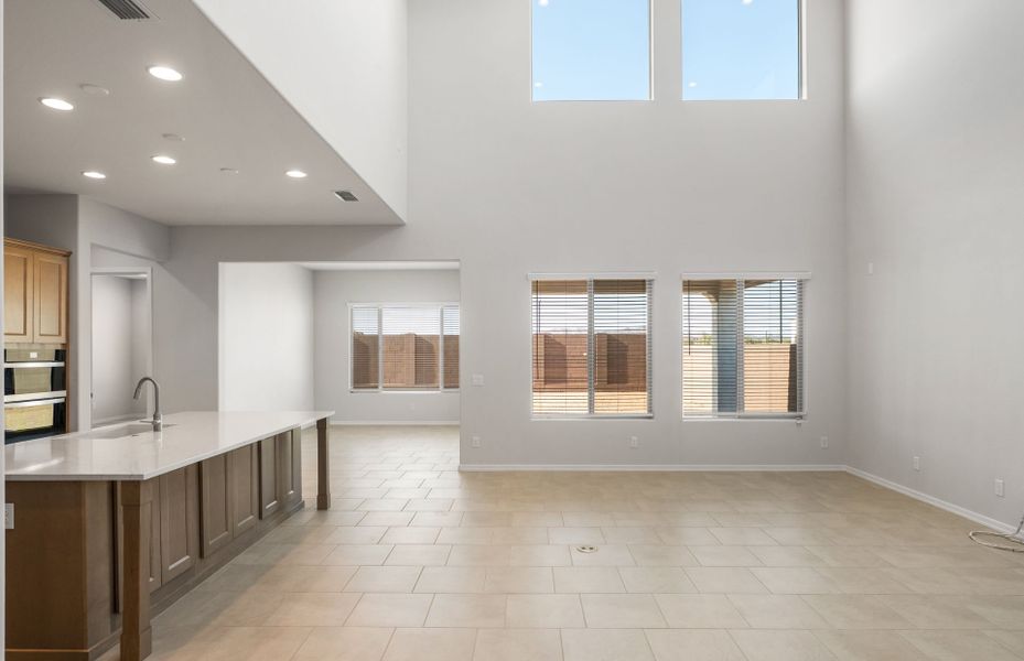 Spacious, unfurnished interior of a new home in Visara, Surprise (Image 32).