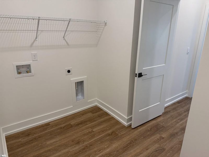 Spacious, unfurnished interior of a new home in Hidden Lake Estates, Greenville (Image 16).