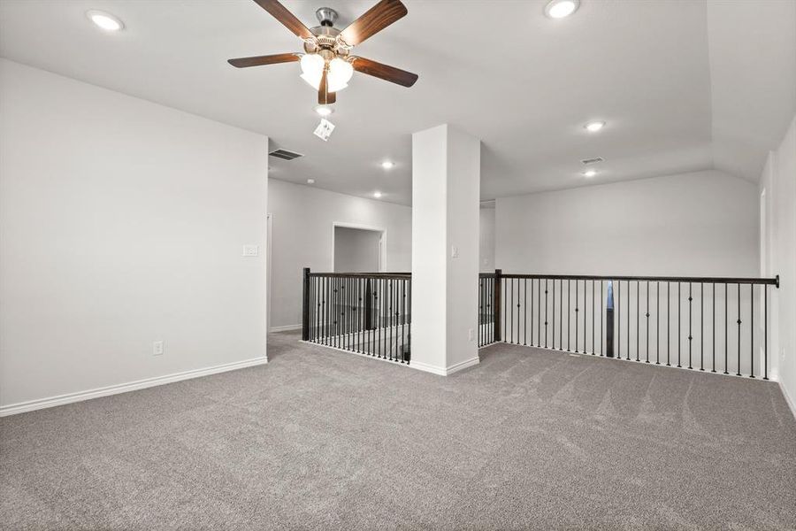Spacious, unfurnished interior of a new home in Rocky Creek Crossing, Fort Worth (Image 24). Spacious, unfurnished interior of a new home in Rocky Creek Crossing, Fort Worth (Image 24).